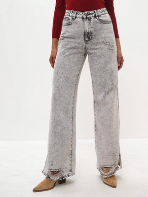 Смотреть модные образы с валберриз с Джинсы (артикул 235490623)