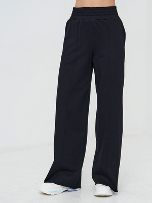 Смотреть образы с Брюки (артикул 217112780)