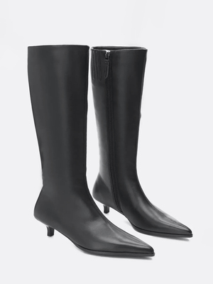 Смотреть образы с Сапоги (артикул 243319607)