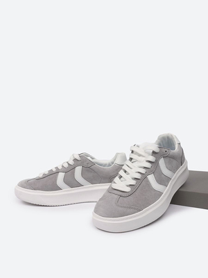 Смотреть образы с Кеды (артикул 186889262)