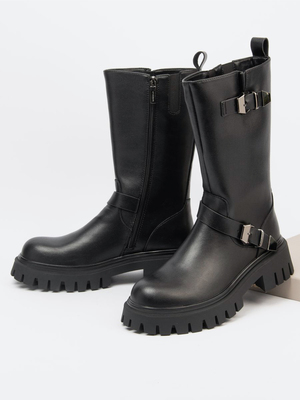 Смотреть образы с Ботинки (артикул 244731631)