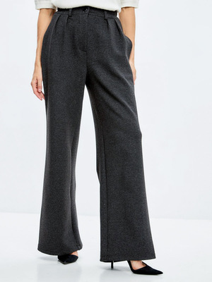 Смотреть образы с Брюки (артикул 255768060)