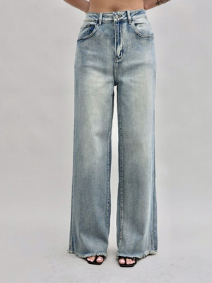 Смотреть модные образы с валберриз с Джинсы (артикул 251220730)