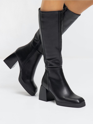 Смотреть образы с Сапоги (артикул 242493022)