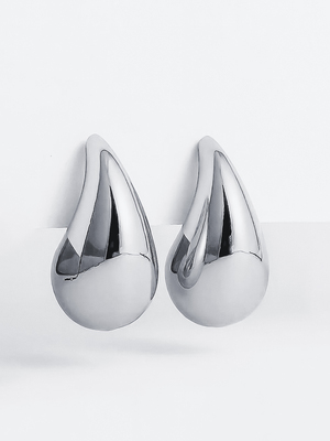 Смотреть модные образы с валберриз с Серьги (артикул 232096437)