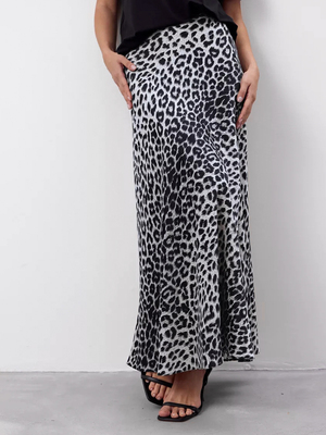 Смотреть образы с Юбка (артикул 245372171)