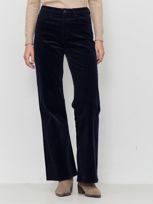 Смотреть модные образы с валберриз с Брюки (артикул 263052627)