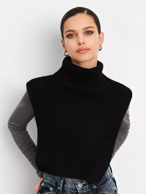 Смотреть модные образы с валберриз с Манишка (артикул 170727420)