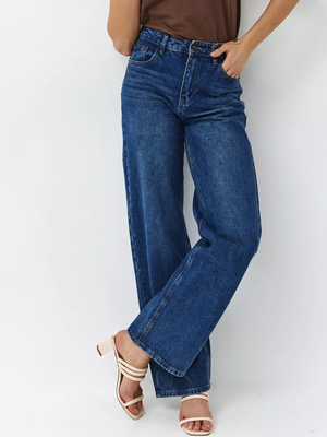 Смотреть модные образы с валберриз с Джинсы (артикул 170424498)