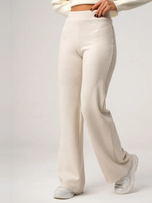 Смотреть образы с Брюки (артикул 264613630)