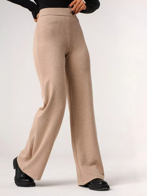 Смотреть образы с Брюки (артикул 248792892)