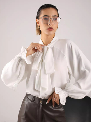 Смотреть модные образы с валберриз с Блуза (артикул 250081201)