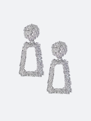 Смотреть модные образы с валберриз с Серьги (артикул 28322706)