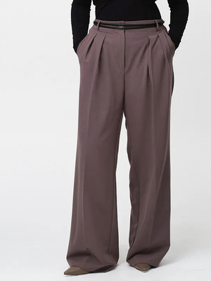 Смотреть модные образы с валберриз с Брюки (артикул 268377338)