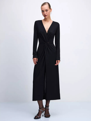 Смотреть модные образы с валберриз с Платье (артикул 271774663)