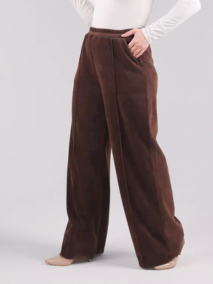 Смотреть модные образы с валберриз с Брюки (артикул 271598256)