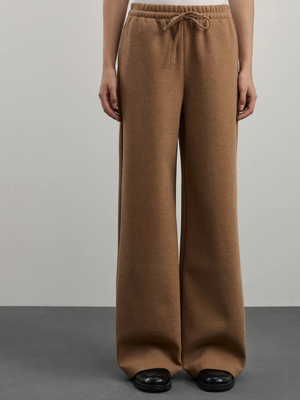 Смотреть модные образы с валберриз с Брюки (артикул 263716213)