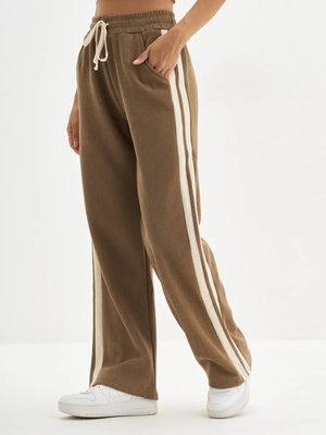 Смотреть образы с Брюки (артикул 261392984)