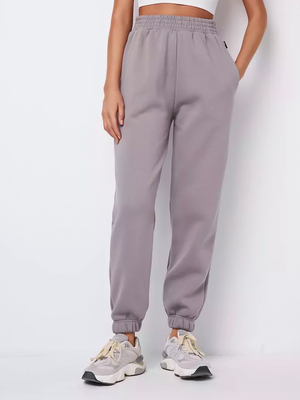 Смотреть образы с Брюки (артикул 246889526)