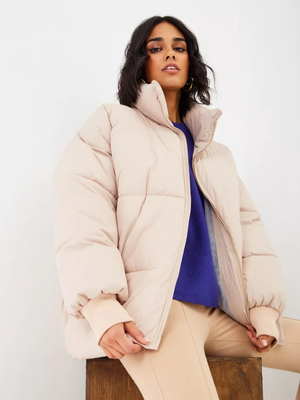 Смотреть модные образы с валберриз с Куртка (артикул 124002030)