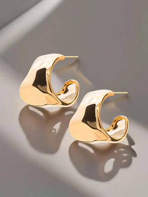 Смотреть модные образы с валберриз с Серьги (артикул 227859027)