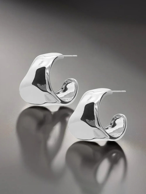 Смотреть модные образы с валберриз с Серьги (артикул 227859005)