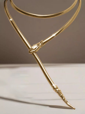 Смотреть модные образы с валберриз с Колье (артикул 144813162)