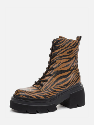 Смотреть модные образы с валберриз с Ботинки (артикул 244870744)