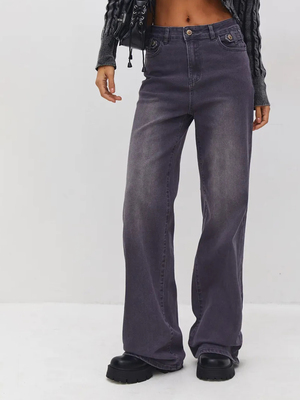 Смотреть модные образы с валберриз с Джинсы (артикул 235607899)