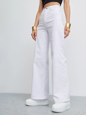 Смотреть образы с Джинсы (артикул 247813741)