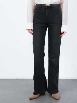 Смотреть модные образы с валберриз с Джинсы (артикул 259578437)