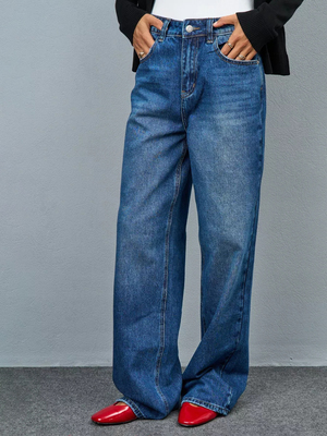 Смотреть модные образы с валберриз с Джинсы (артикул 268420856)