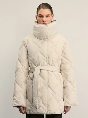 Смотреть образы с Куртка (артикул 295507316)