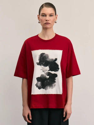 Смотреть модные образы с валберриз с Футболка (артикул 295507407)