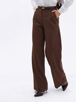 Смотреть модные образы с валберриз с Брюки (артикул 250180932)