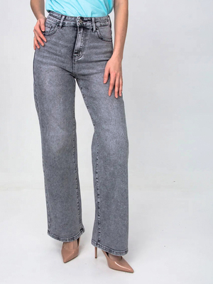 Смотреть модные образы с валберриз с Джинсы (артикул 303312947)