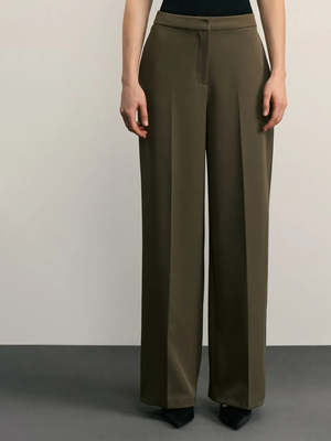 Смотреть модные образы с валберриз с Брюки (артикул 307752828)