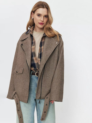 Смотреть модные образы с валберриз с Полупальто (артикул 249957273)