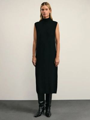 Смотреть модные образы с валберриз с Платье (артикул 293914686)