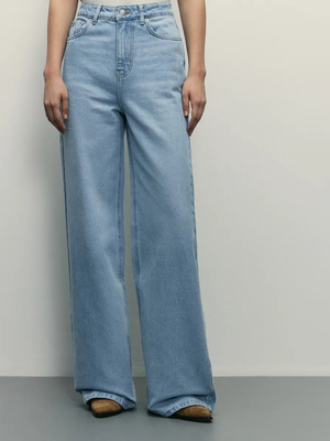 Смотреть модные образы с валберриз с Джинсы (артикул 318427463)