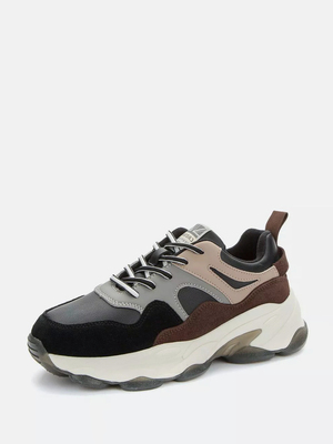 Смотреть модные образы с валберриз с Кроссовки (артикул 164285228)