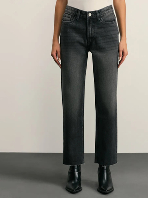 Смотреть модные образы с валберриз с Джинсы (артикул 292402293)