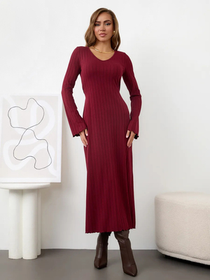 Смотреть модные образы с валберриз с Платье (артикул 272879342)