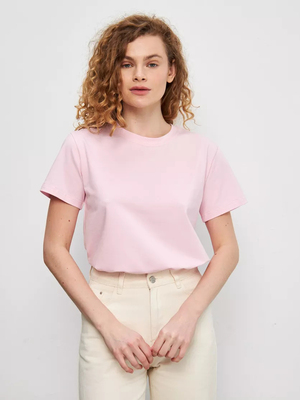 Смотреть модные образы с валберриз с Футболка (артикул 221503639)