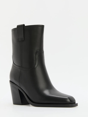 Смотреть модные образы с валберриз с Ботильоны зимние (артикул 305985411)