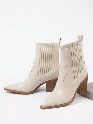 Смотреть модные образы с валберриз с Ботильоны (артикул 200713533)