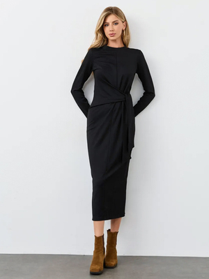 Смотреть модные образы с валберриз с Платье (артикул 263682252)