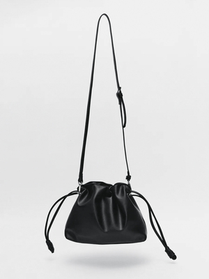 Смотреть модные образы с валберриз с Сумка (артикул 321637284)