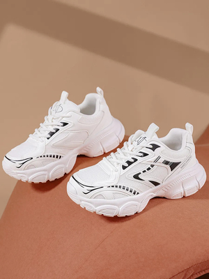 Смотреть модные образы с валберриз с Кроссовки (артикул 281933883)