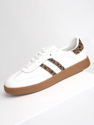 Смотреть модные образы с валберриз с Кеды (артикул 338489165)